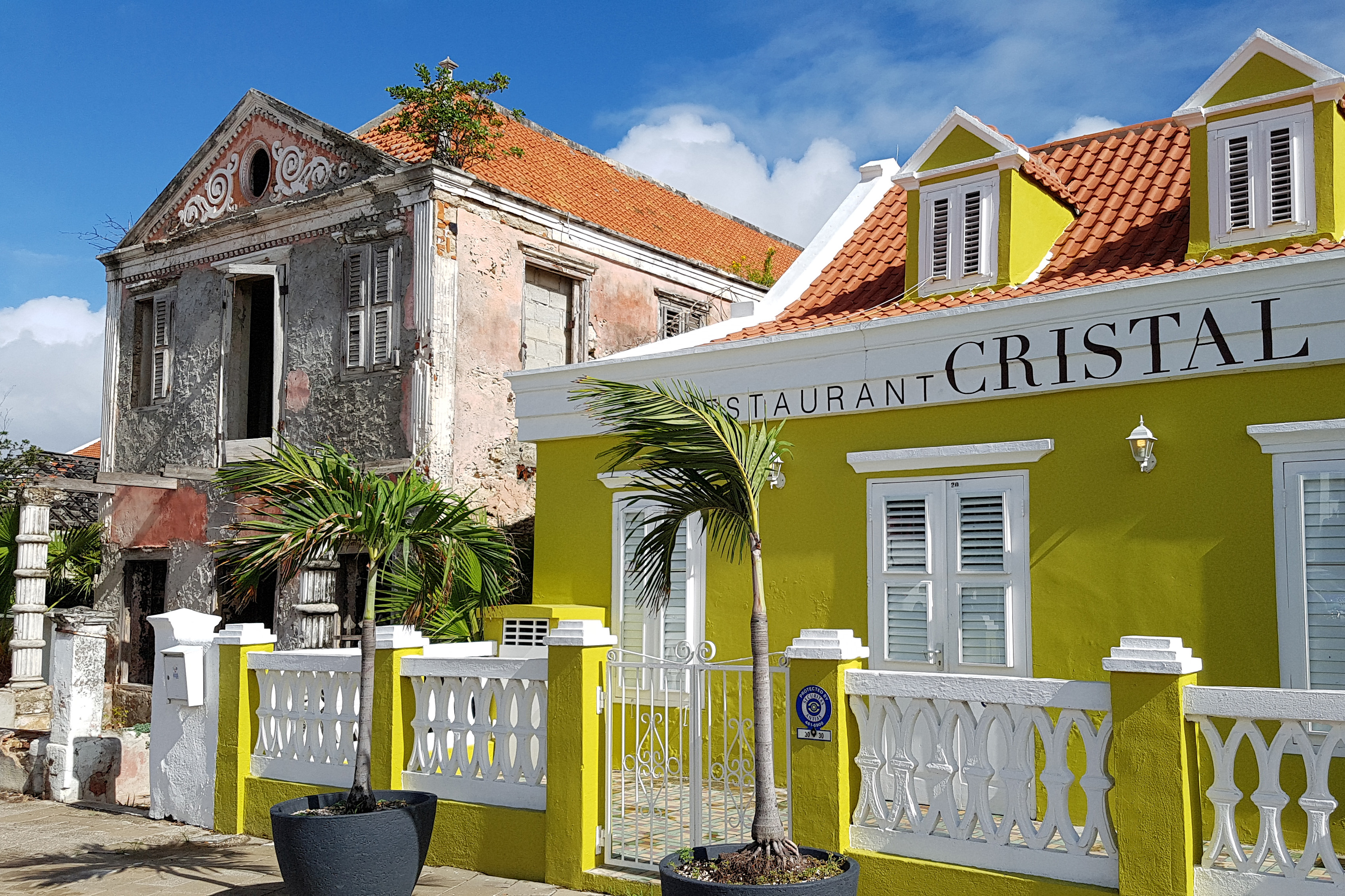 2018-01-22 - 10-08-11 - Willemstad Restaurant Cristal